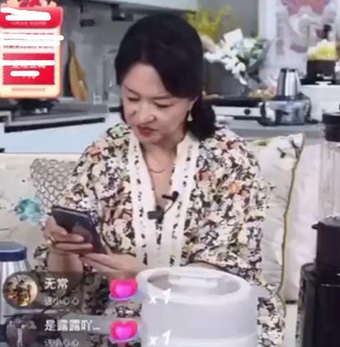 朝阳吃瓜现场直播,直播带你领略街头美食盛宴