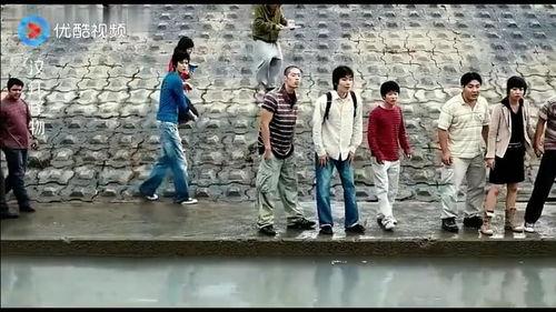 吃瓜群众围观水怪,揭秘神秘水怪之谜