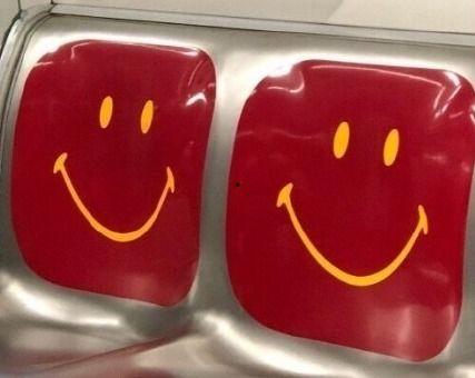 吃瓜吃吐了文案搞笑,吃瓜吃吐，笑料横生！  第1张