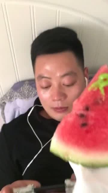 公主天天吃瓜,揭秘宫廷中的甜蜜秘密