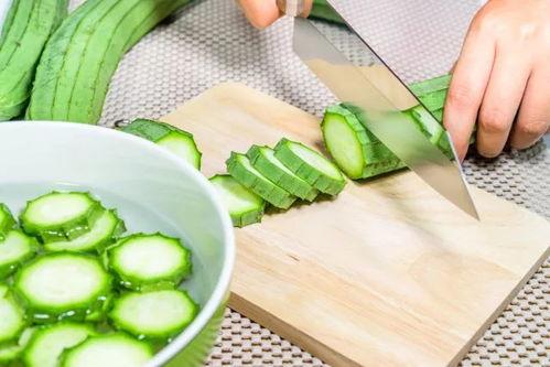 吃瓜咋吃,揭秘吃瓜的正确姿势与技巧