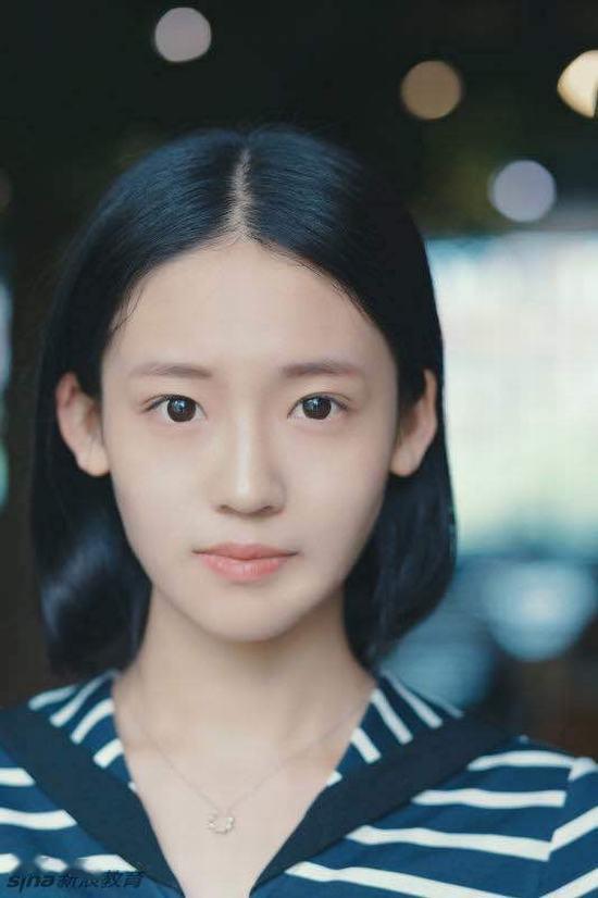 山西校花吃瓜,校园风云再起，瓜田李下引热议